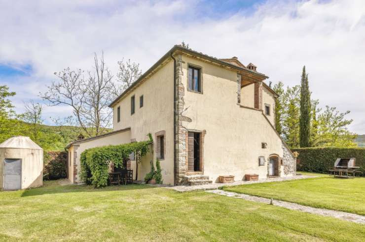 Civitella in Val di Chiana - 5 - 412 mq - € 700.000,00