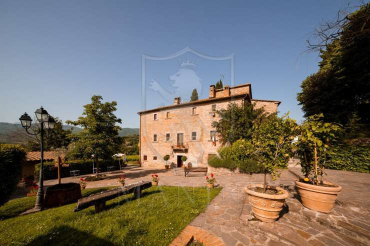 Cortona - 12 - 1160 mq - € 2.050.000,00